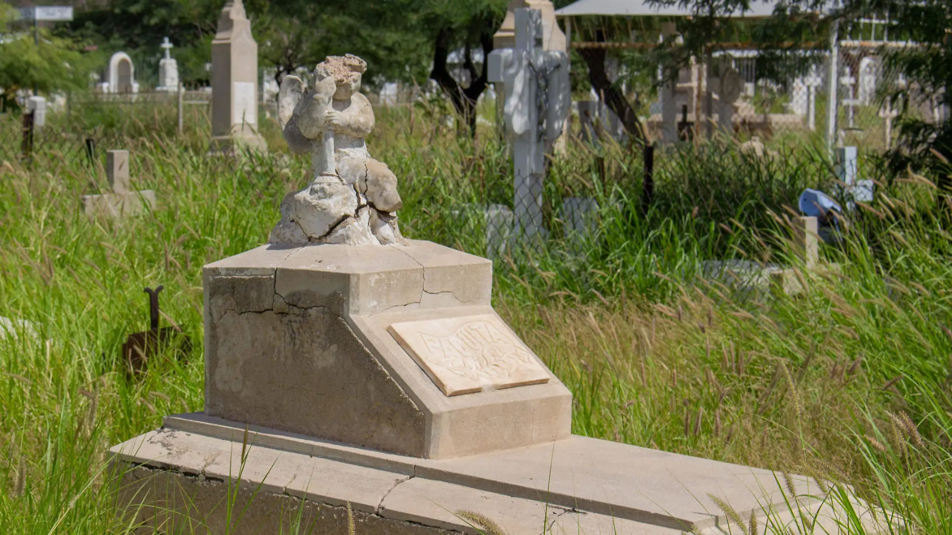 tumbas-panteón-panteones-cementerio 2